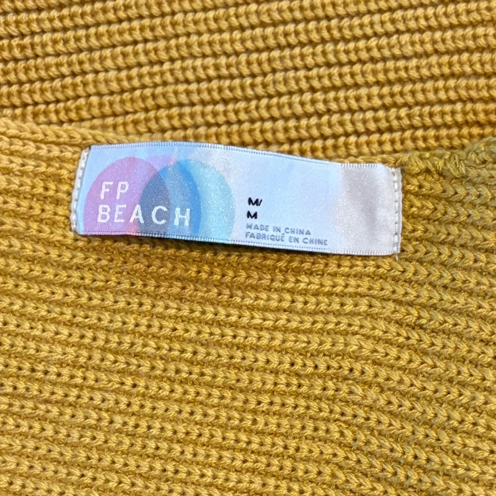 Free People Orchid Convertible Open Back Sweater Tank in Mustard Yellow. Size M - Picture 10 of 10